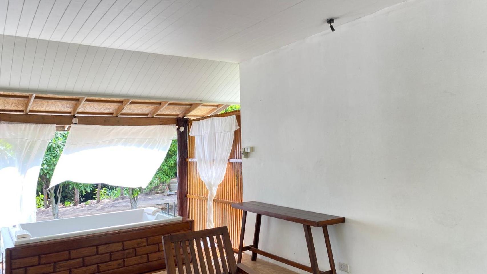 Koh Ngai Paradise Beach Exterior photo