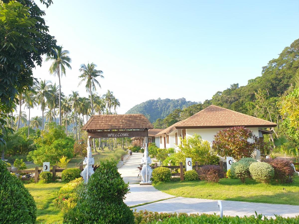 Koh Ngai Paradise Beach Exterior photo
