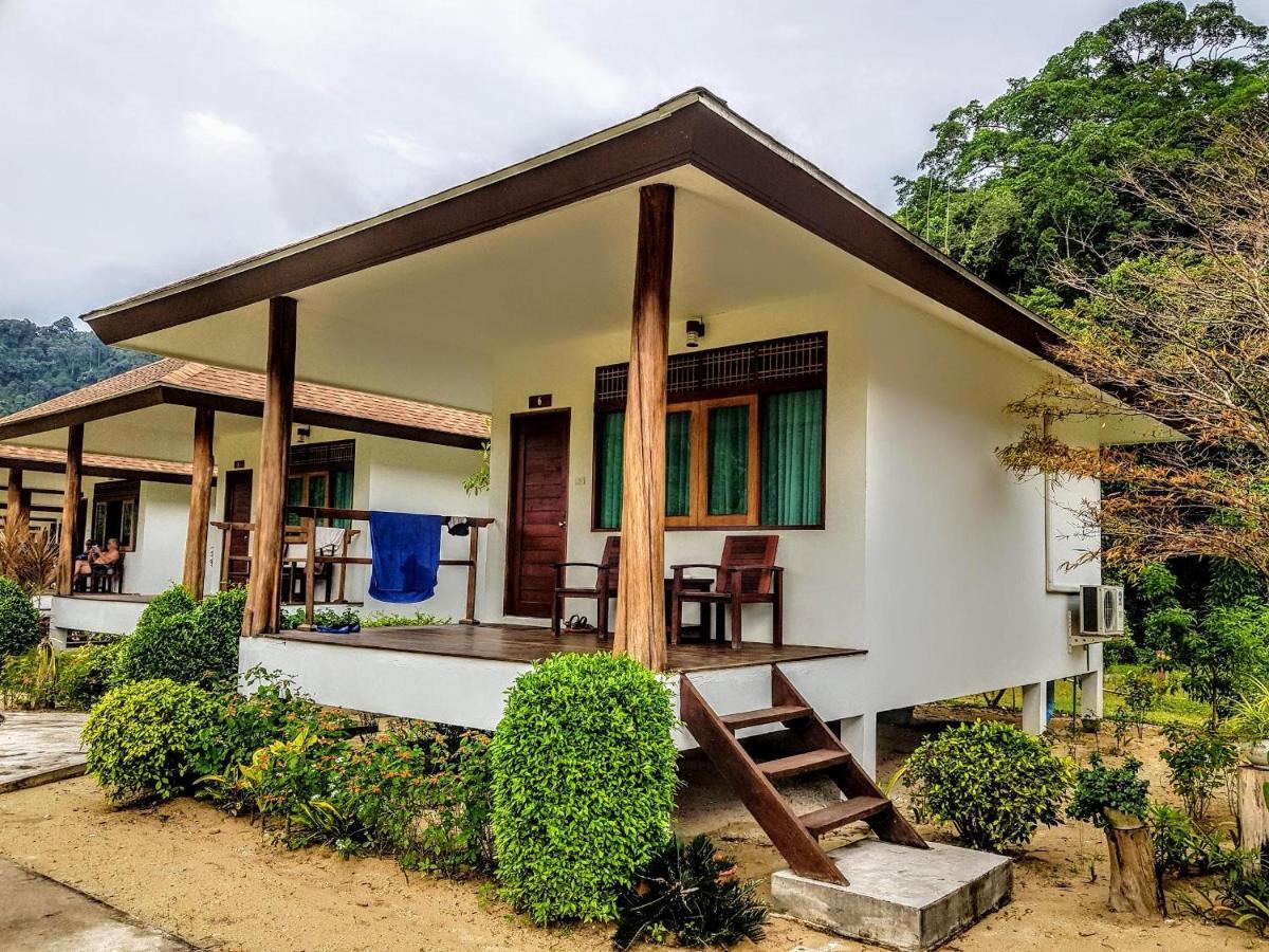 Koh Ngai Paradise Beach Exterior photo